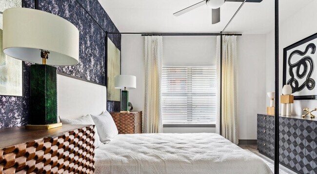 Building Photo - 2-Bed Luxury Living | 8 Weeks Free + Waived Fees!