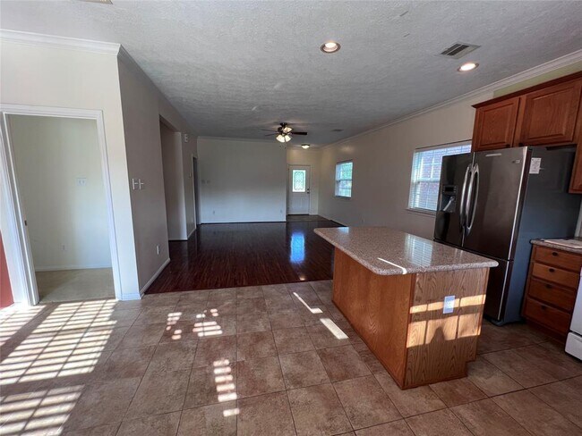 Building Photo - 406 Price Dr