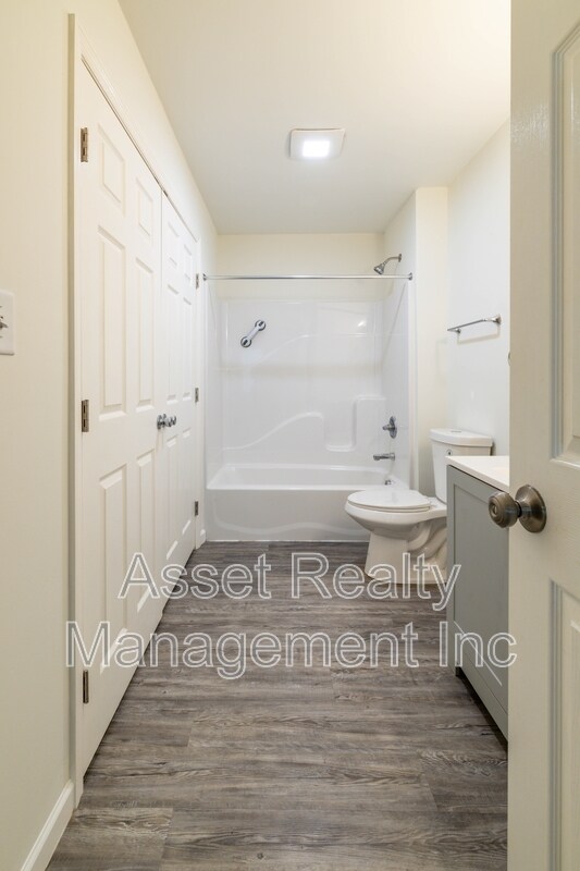 Building Photo - 1732 Jourolman Ave