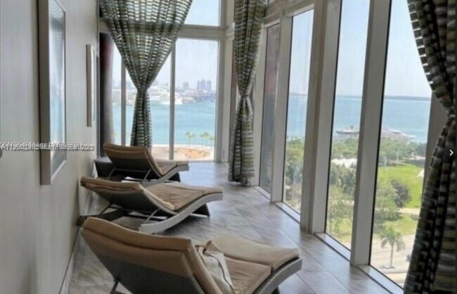 Building Photo - 50 Biscayne Blvd