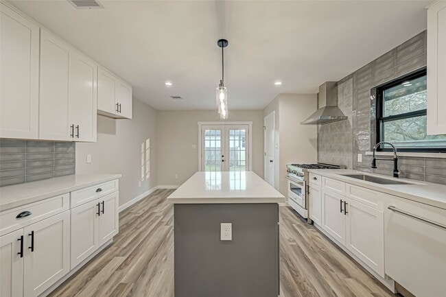 Building Photo - 2111 Nina Lee Ln