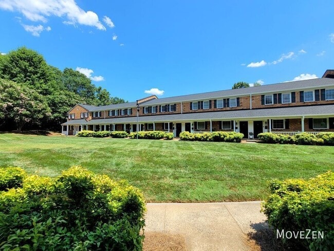 Building Photo - 1336 Green Oaks Ln