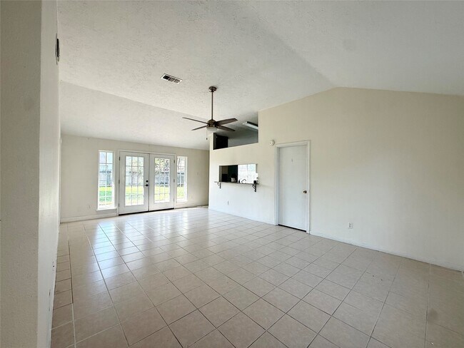 Building Photo - 9838 Golden Eagle St