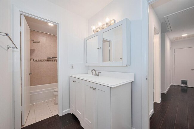 Building Photo - 3407 Hillstone Dr