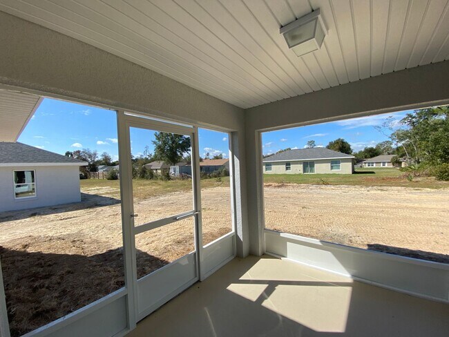 Building Photo - Desirable SW Ocala Neighborhood- 3/2/2 **WON"T LAST**