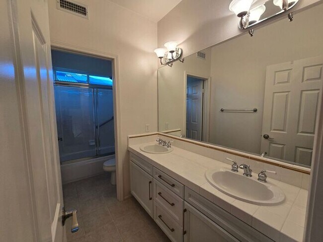 Building Photo - Incredible Home with Spectacular Views in La Jolla