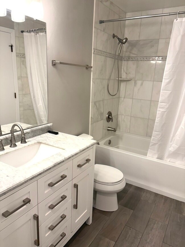 Building Photo - 2024 Westfield Dr