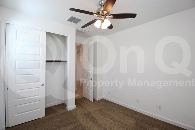 Building Photo - 2438 E Warbler Rd