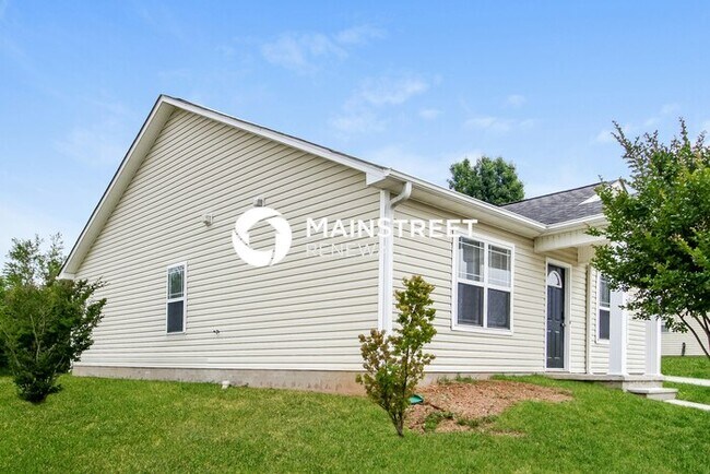 Building Photo - 3 Bedroom Pet-Friendly Home in Winston-Sal...