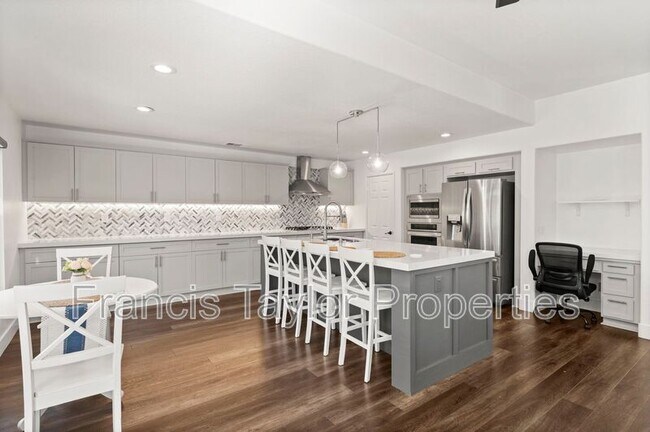 Building Photo - 285 Oak Valley Ln