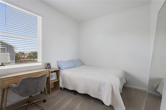 Building Photo - 4820 Longwood Lake Sq