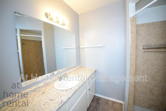 Building Photo - 4716 S Fulton Pl