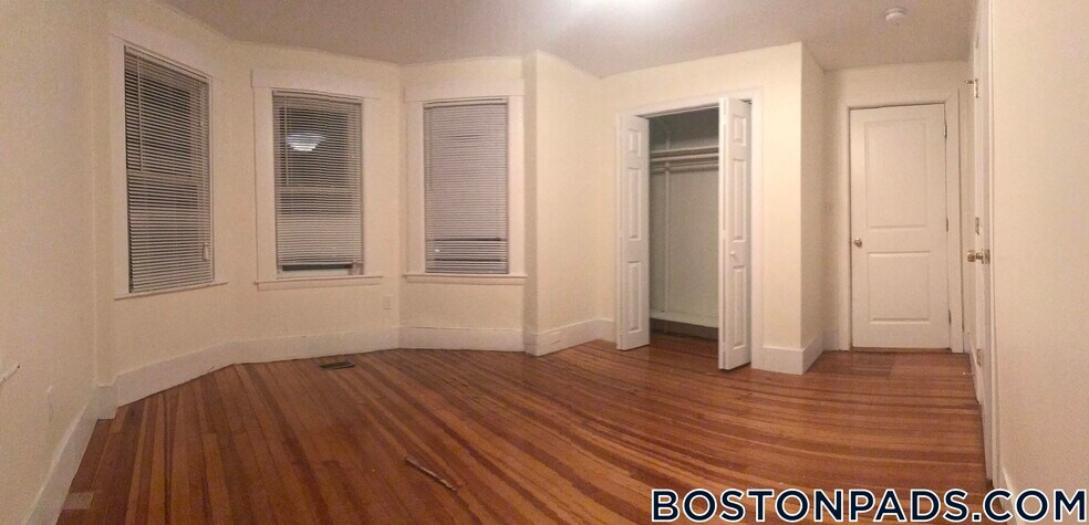 Building Photo - 24 Lexington Terrace