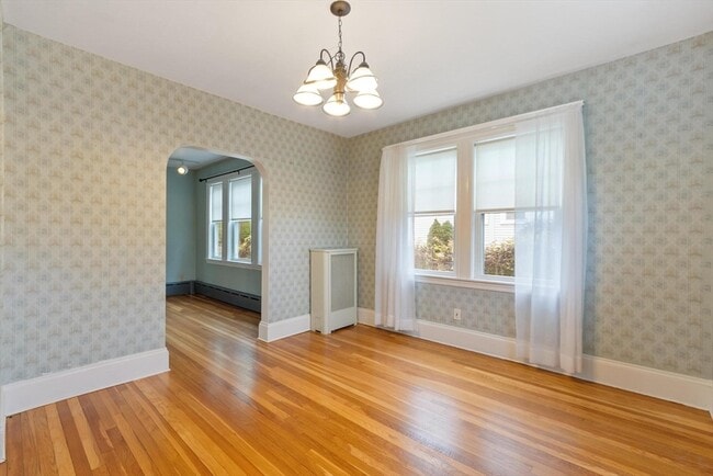 Building Photo - 76 Lynde Ave