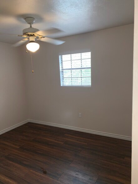 Building Photo - 618 reppert street