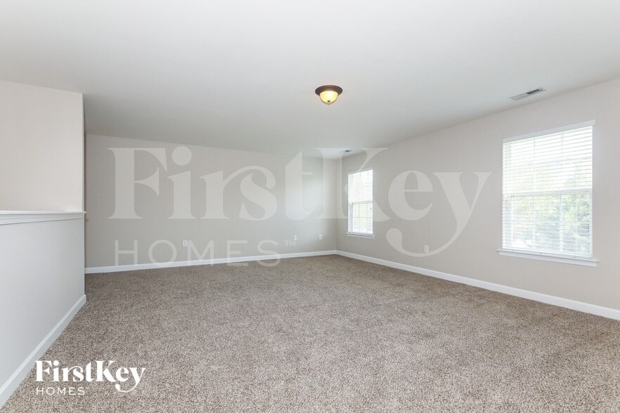 Building Photo - 4210 High Shoals Dr