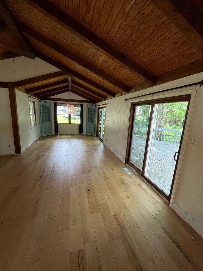 Building Photo - Charming 3-Bedroom Home in Reynoldsburg – ...