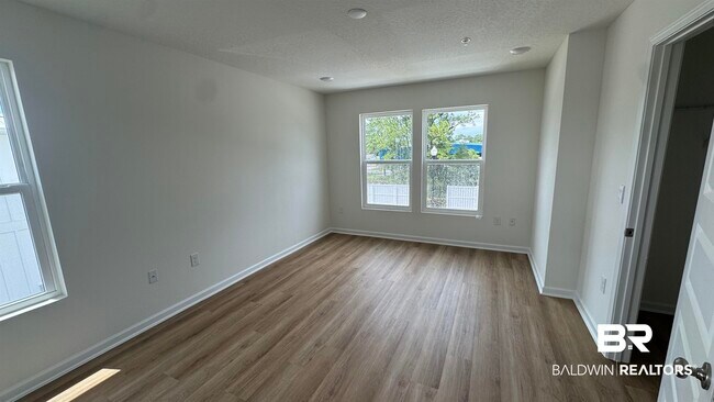 Building Photo - 4144 Lost Bay Dr