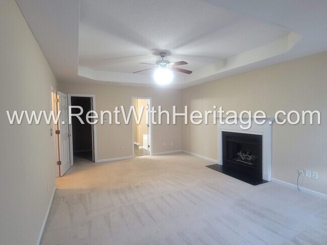 Building Photo - WOW!!! GORGEOUS HOME IN POPULAR CREEKSIDE SUBDIVSION / SWIM / TENNIS / UPGRADES GALLORE