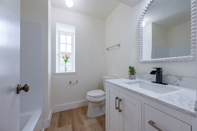 Building Photo - 12719 Ashford Knoll Dr