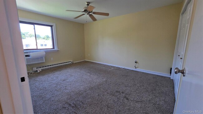 Building Photo - 47 Scarborough Ln