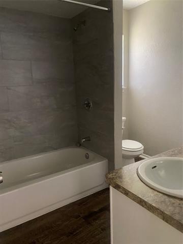 Building Photo - 2804 Cibola Dr