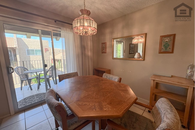 Building Photo - 2Bed/2Bath Condo at Thomas Rd/56th St! Ready for Immediate Move-In!