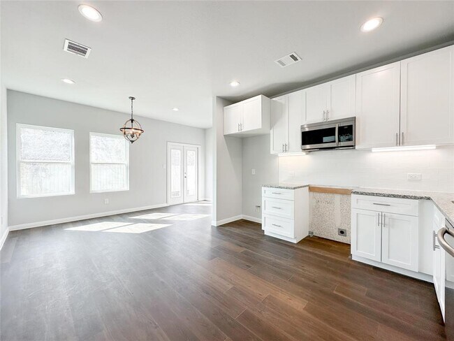 Building Photo - 18813 Luminescent Ln