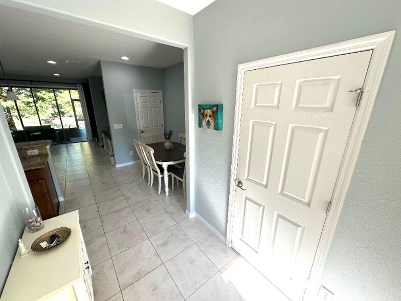 Building Photo - 7041 Beauhaven Ct