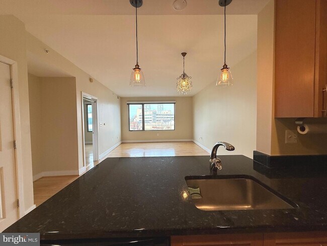 Building Photo - 4101 Albemarle St NW