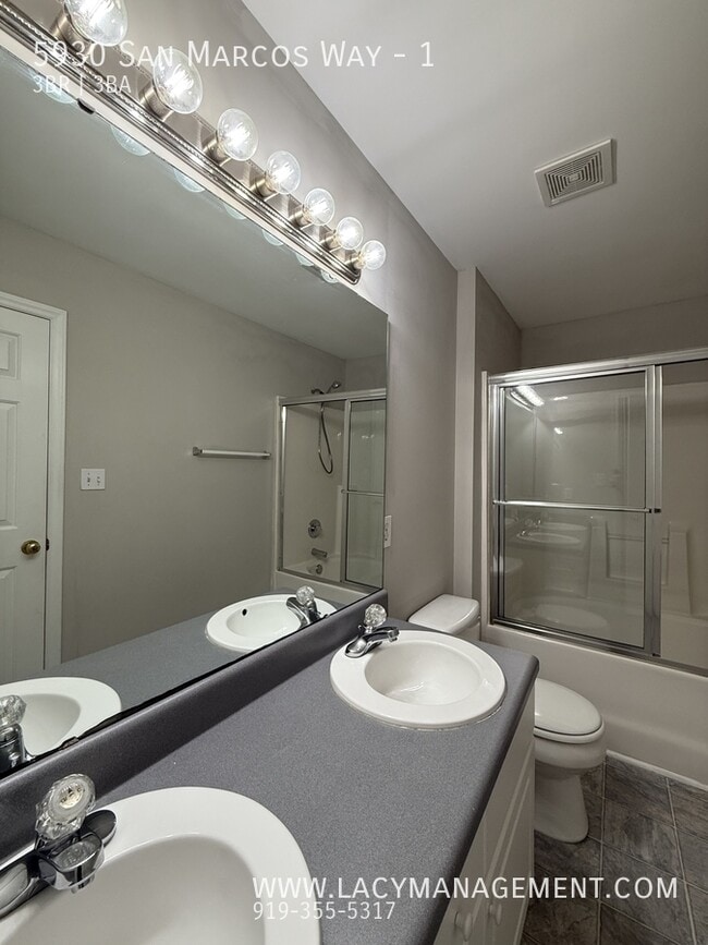 Building Photo - 5930 San Marcos Way