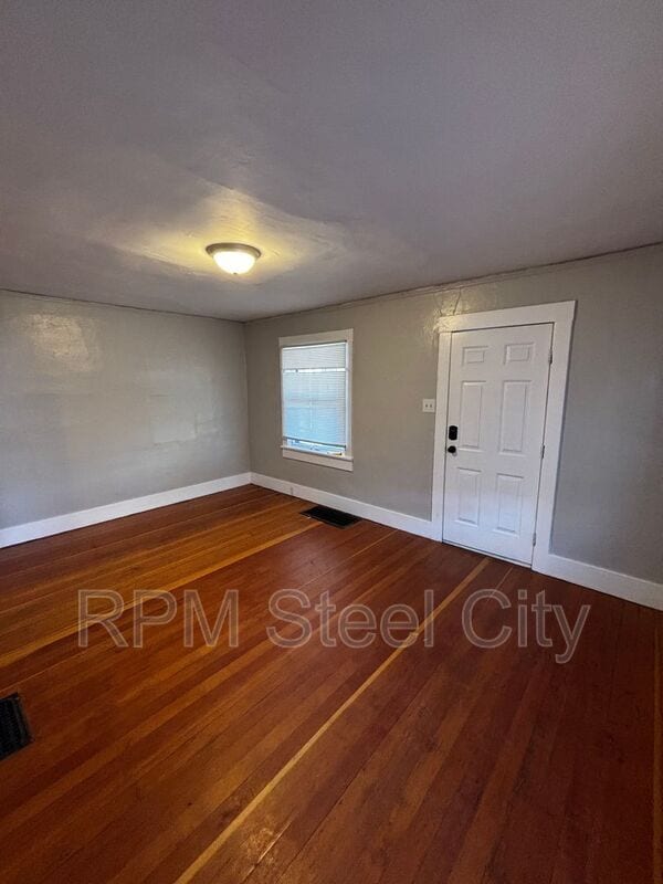 Building Photo - 1728 Carteret Ave