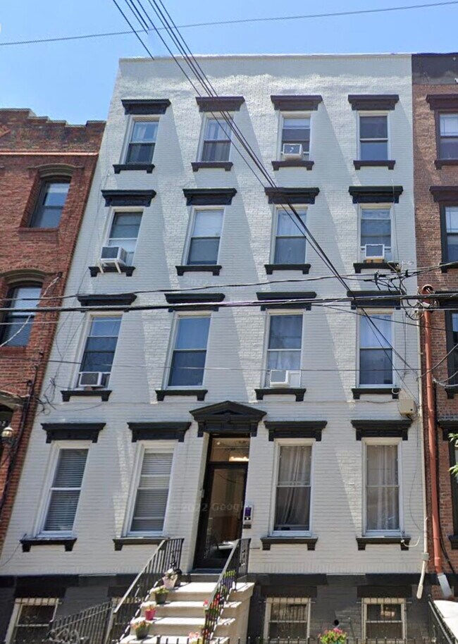 Building Photo - 204 Park Ave