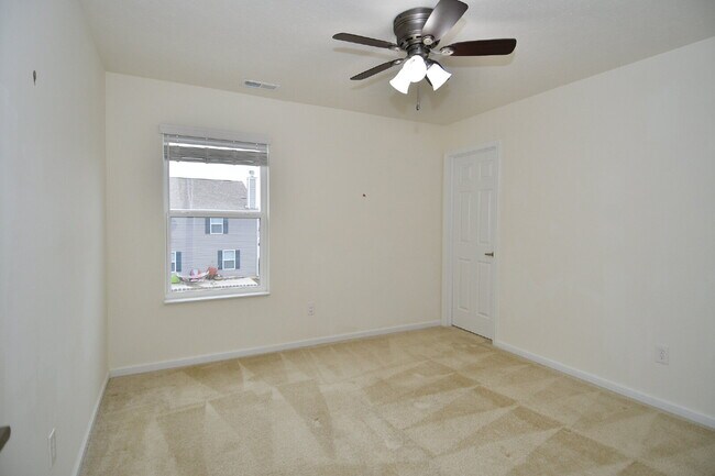 Building Photo - Spacious 5-bedroom, 3 full bath home in the Greenwood/Clark Pleasant area