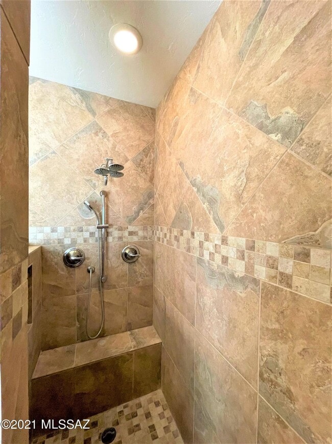 Building Photo - 5579 W Dove Loft Dr