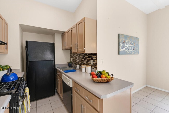 Building Photo - 6233 Patria St