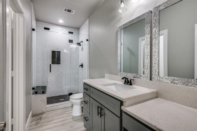 Building Photo - 2751 E 1st St