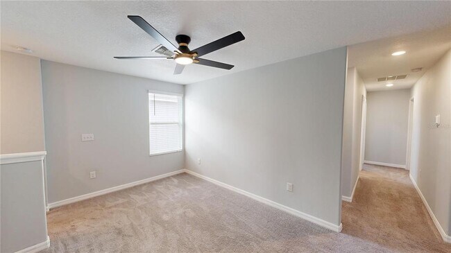 Building Photo - 17034 Yellow Pine St