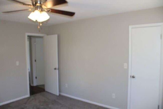 Building Photo - 3517 Byron Pl
