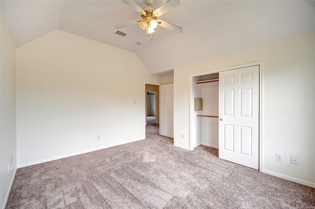 Building Photo - 11906 Dinosaur Valley Dr