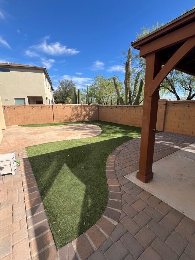 Building Photo - GREAT PRICE!!!! ONE MONTH FREE ON 12 MONTH...