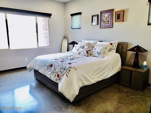 Building Photo - 13117 N La Cañada Dr