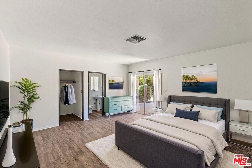 Master Bedroom - 5723 Stansbury Ave