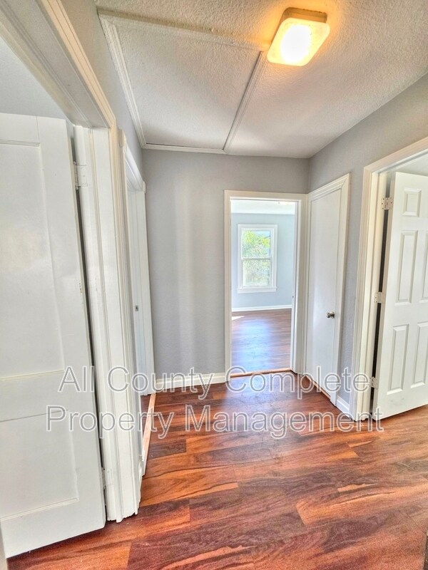 Building Photo - 616 Woodbine St