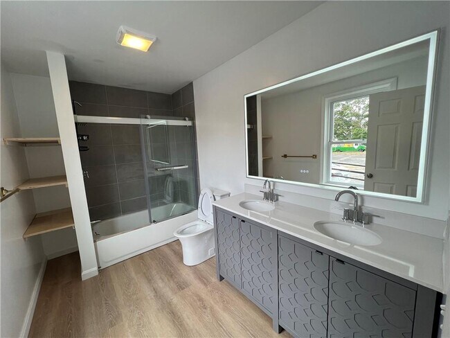 Building Photo - 9 Turner Ave