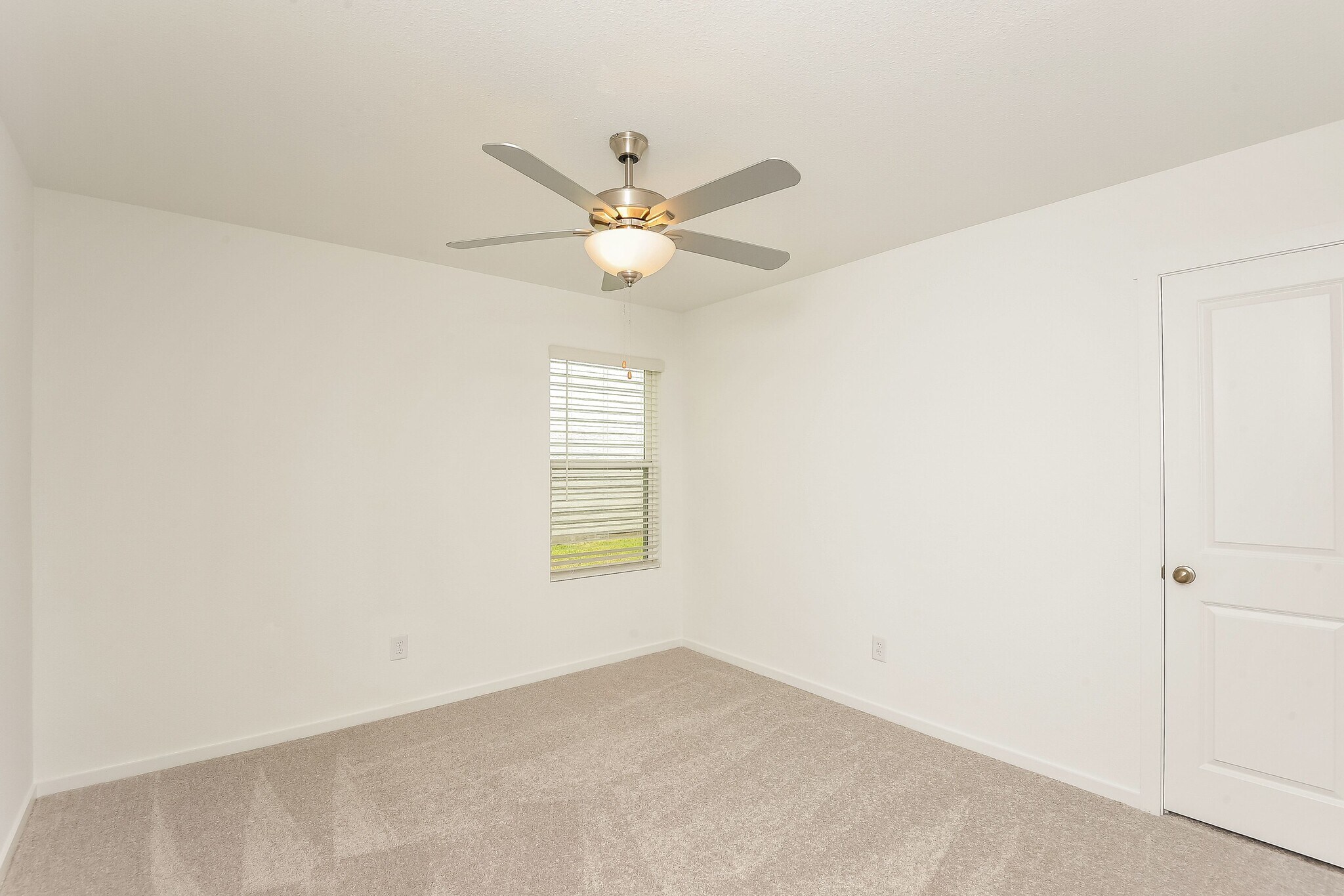 Building Photo - 2753 Mistwood Dr