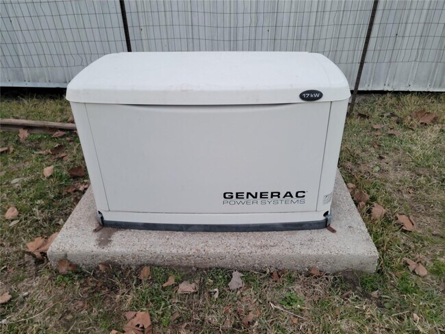 Building Photo - 343 Windsor Square