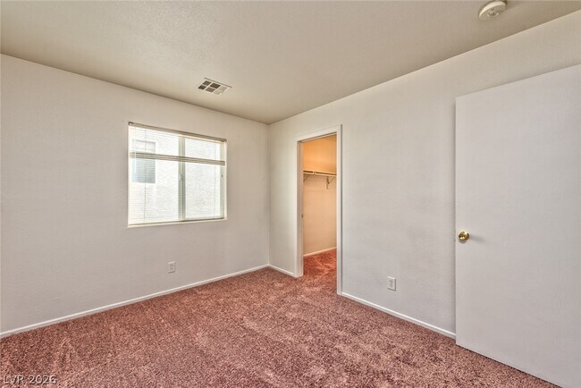 Building Photo - 9219 Hollander Ave