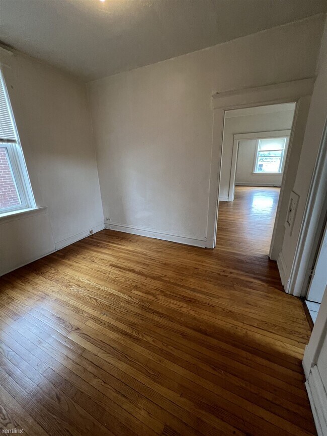 Building Photo - 1 br, 1 bath Duplex - 3724 Winnebago Stree...
