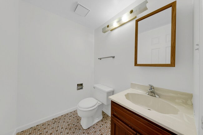 Building Photo - 5080 Prairie Oak Rd